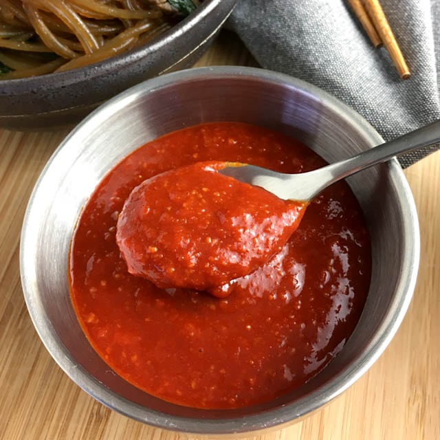 No-Cook 5 Minute Korean Chili Sauce (Gochujang)